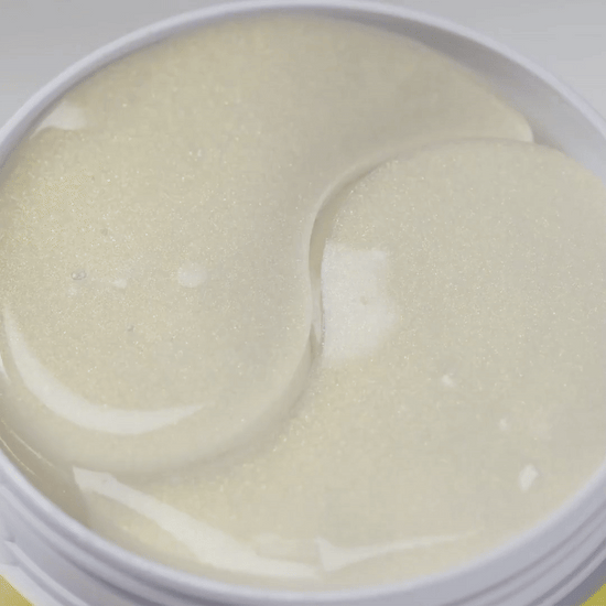 Texture of BACIEL Vita Brighten Up 75 Eye Patch showing luminous hydrogel surface with a hydrated glow