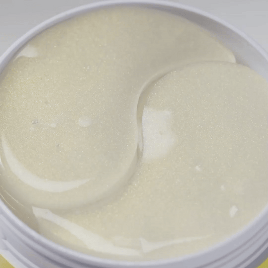 Texture of BACIEL Vita Brighten Up 75 Eye Patch showing luminous hydrogel surface with a hydrated glow